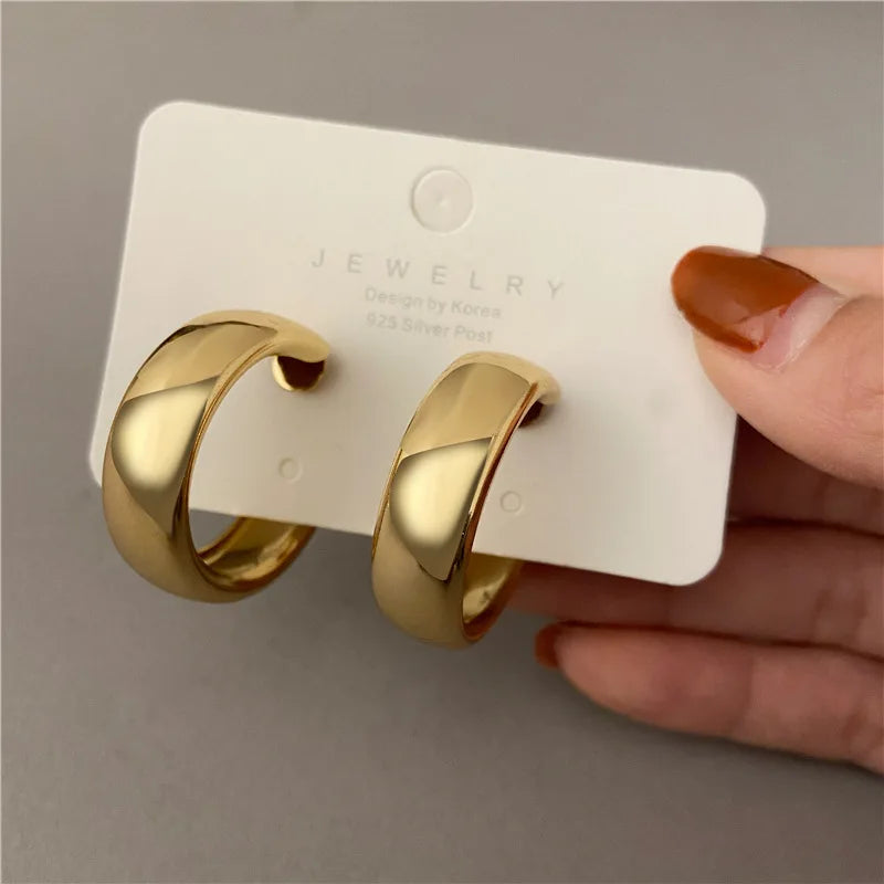 Super Hooper Chunky Hoop Earrings
