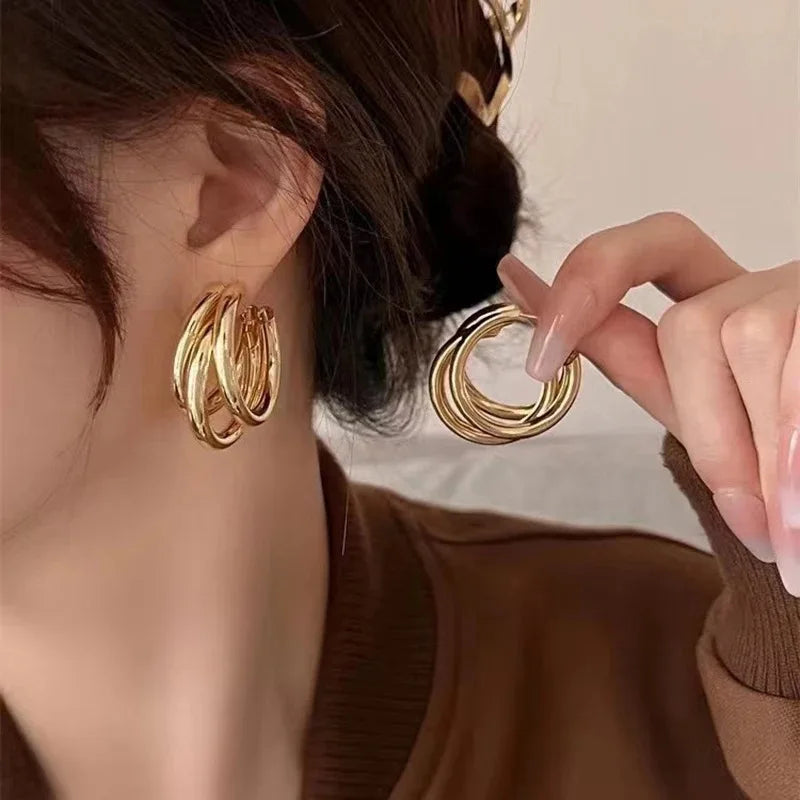 Super Hooper Chunky Hoop Earrings