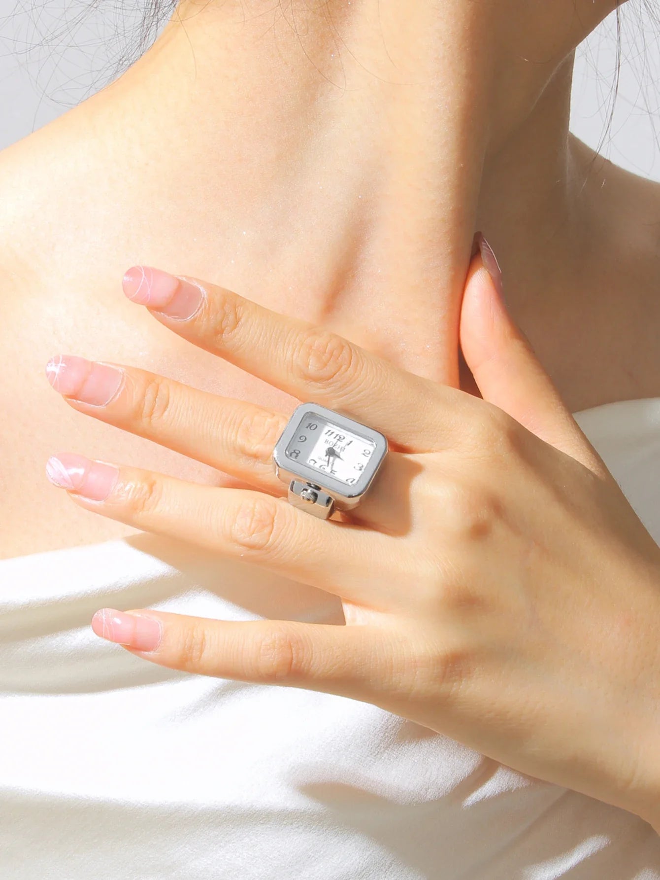 Luna Elegant Ring Watch